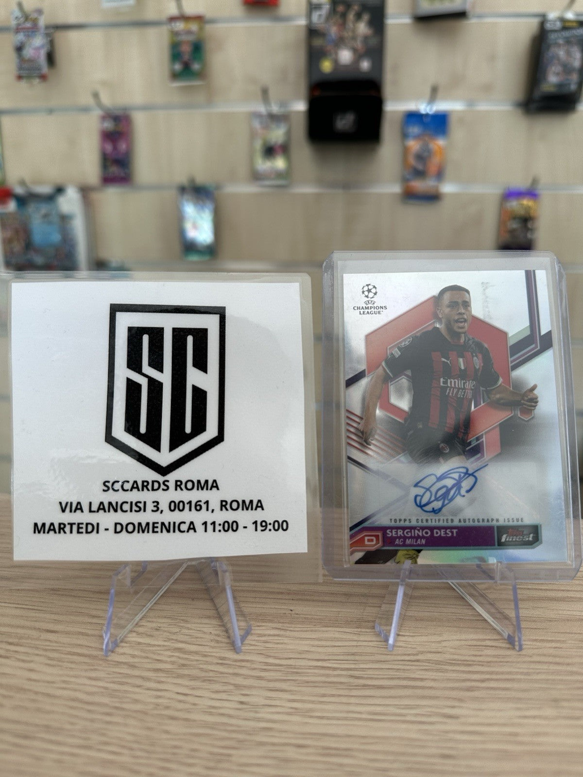 Sergiño Dest Autograph Topps Finest UCL 2023