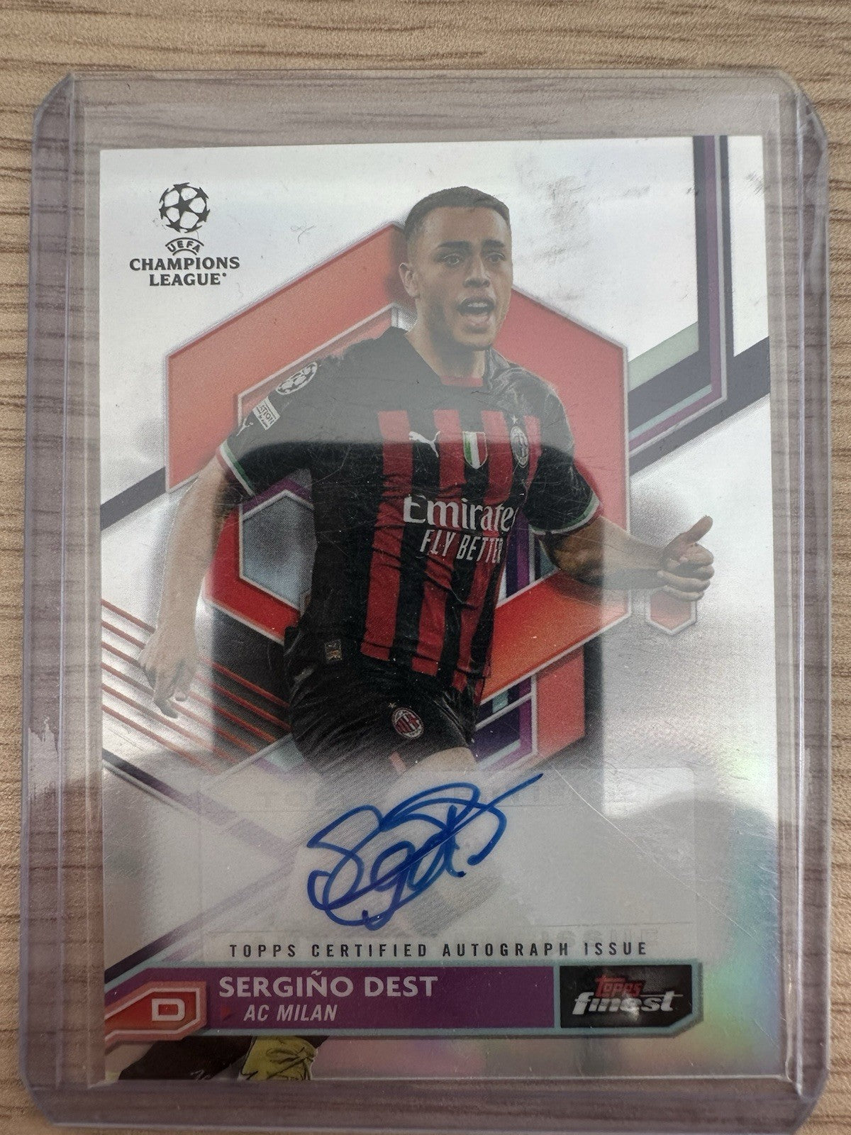 Sergiño Dest Autograph Topps Finest UCL 2023
