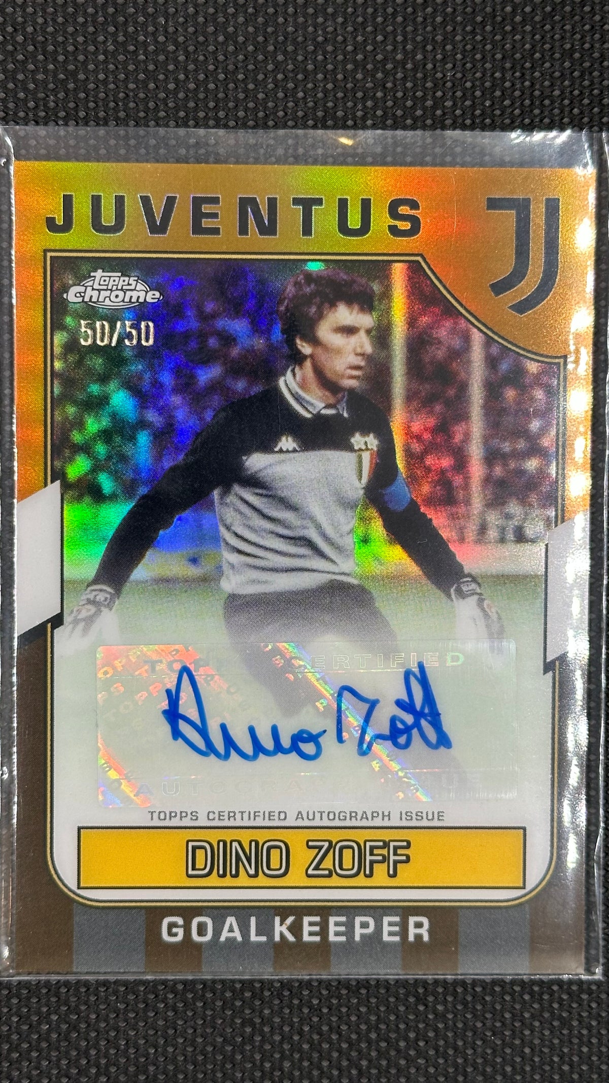 Dino Zoff gold auto /50 Topps chrome Juve