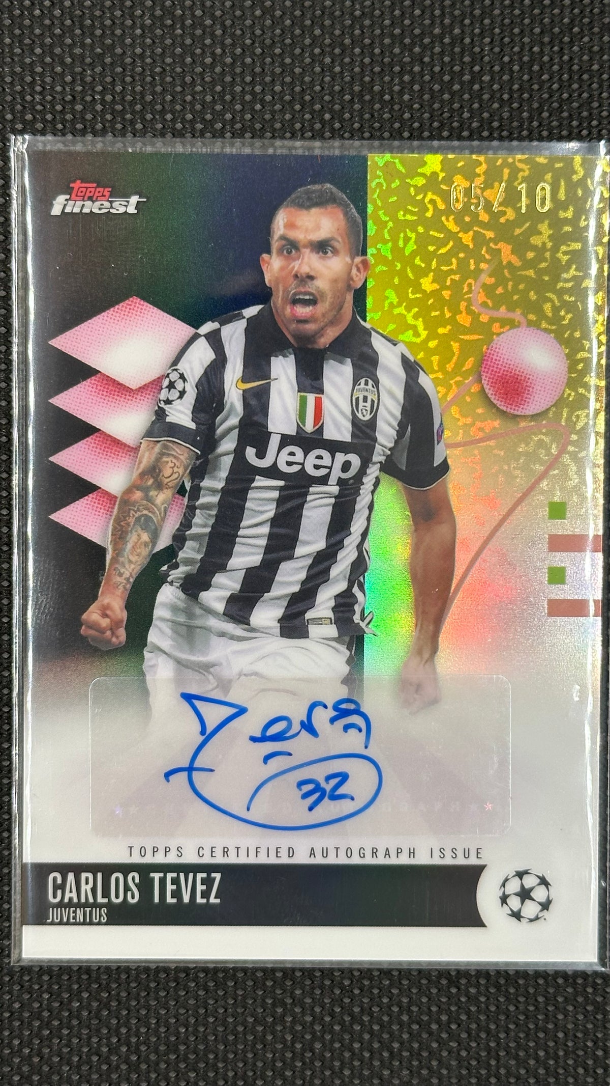 Carlos Tevez black gold auto /10 Topps finest